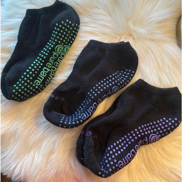 Pure Barre Black Non-Slip Grip Ankle Socks - Picture 2 of 12